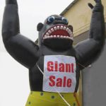 inflatable–giant-roof-top-gorilla-