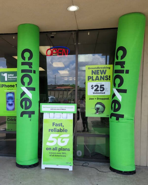 10Ft Tall Cricket LED Pillar Inflatable - Image 4
