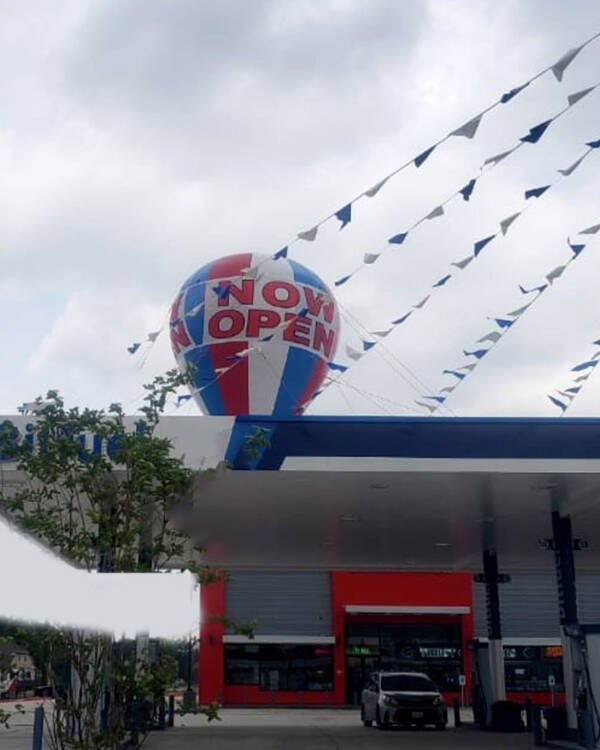 Now Open Giant Roof Top Balloon
