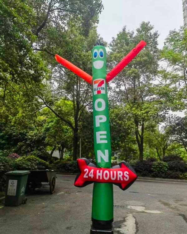 20ft Tall 7-Eleven Promotional Inflatable Air Dancer with Arrow Sign - Image 6