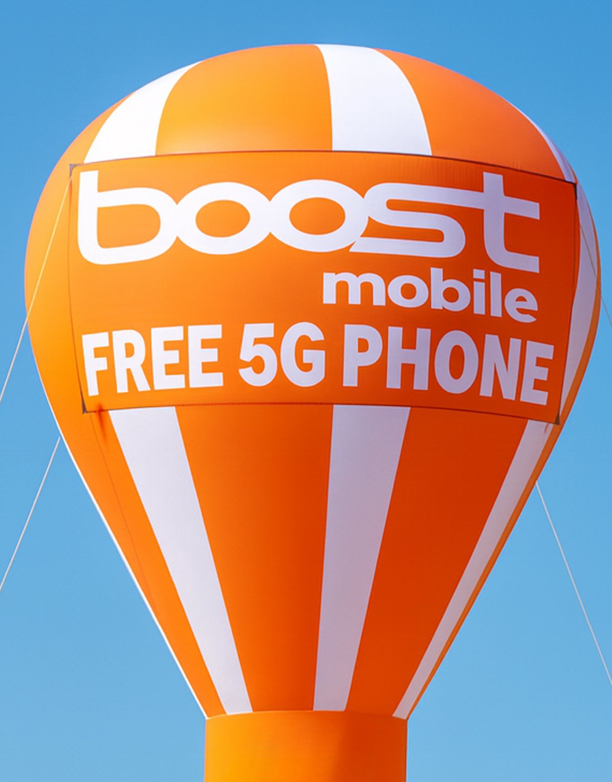 22ft-Huge-Boost-Mobile-Outdoor-Advertising-Inflatable-02