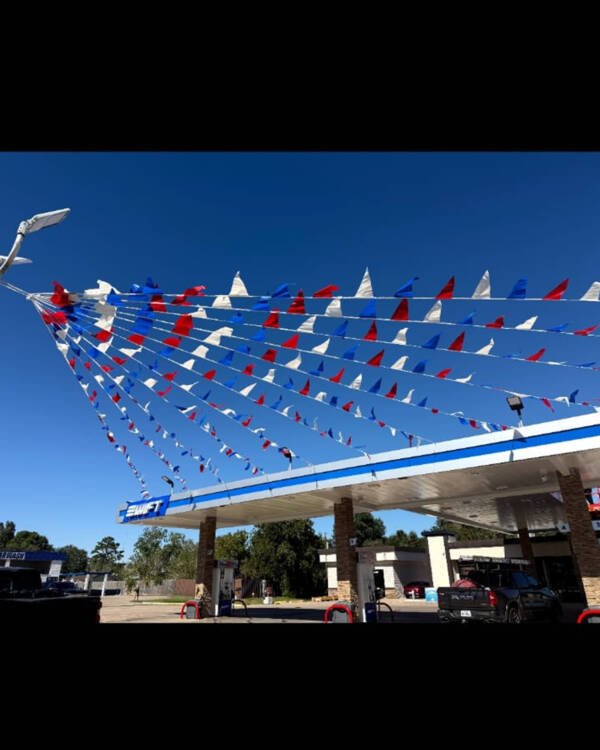 Best Grand Opening Advertising Pennant Flags – Custom Promotional String Flags USA & Canada - Image 8