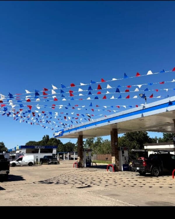 Best Grand Opening Advertising Pennant Flags – Custom Promotional String Flags USA & Canada - Image 9