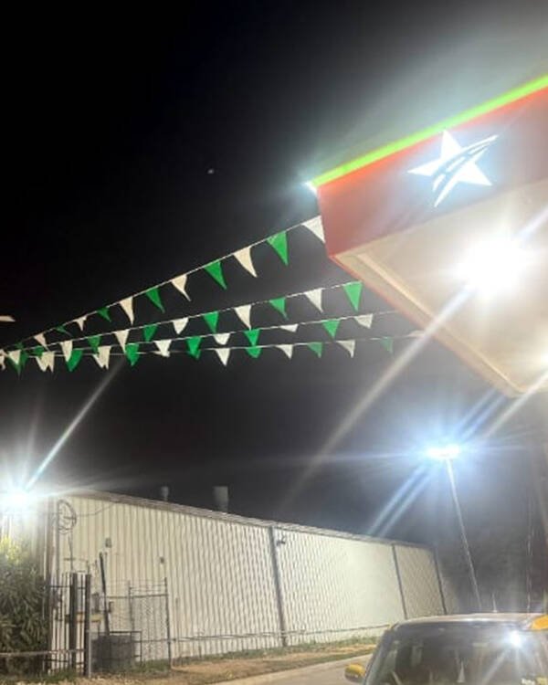 Buy-Pennants-Flag-For-Grand-Opening-Gas-Stations-USA