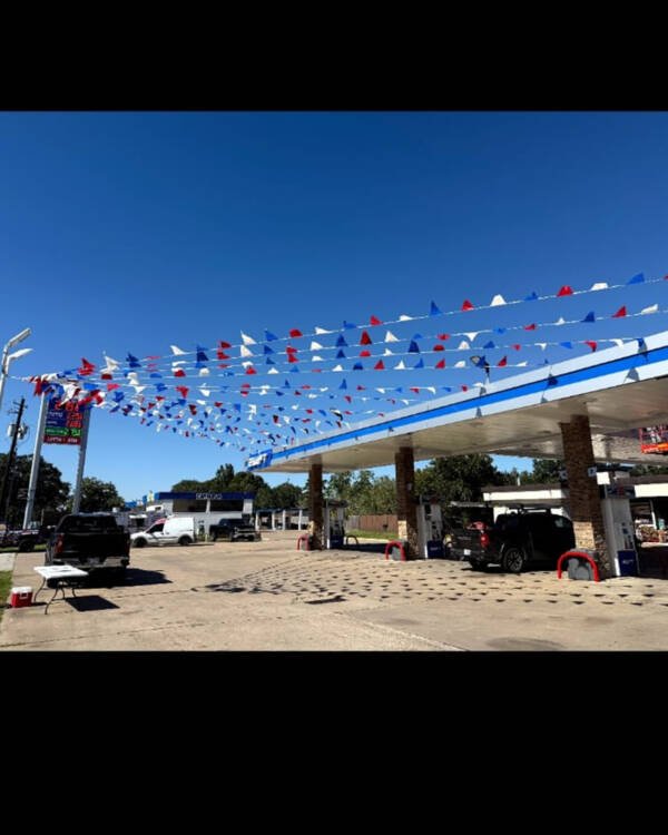 Best Grand Opening Advertising Pennant Flags – Custom Promotional String Flags USA & Canada - Image 6
