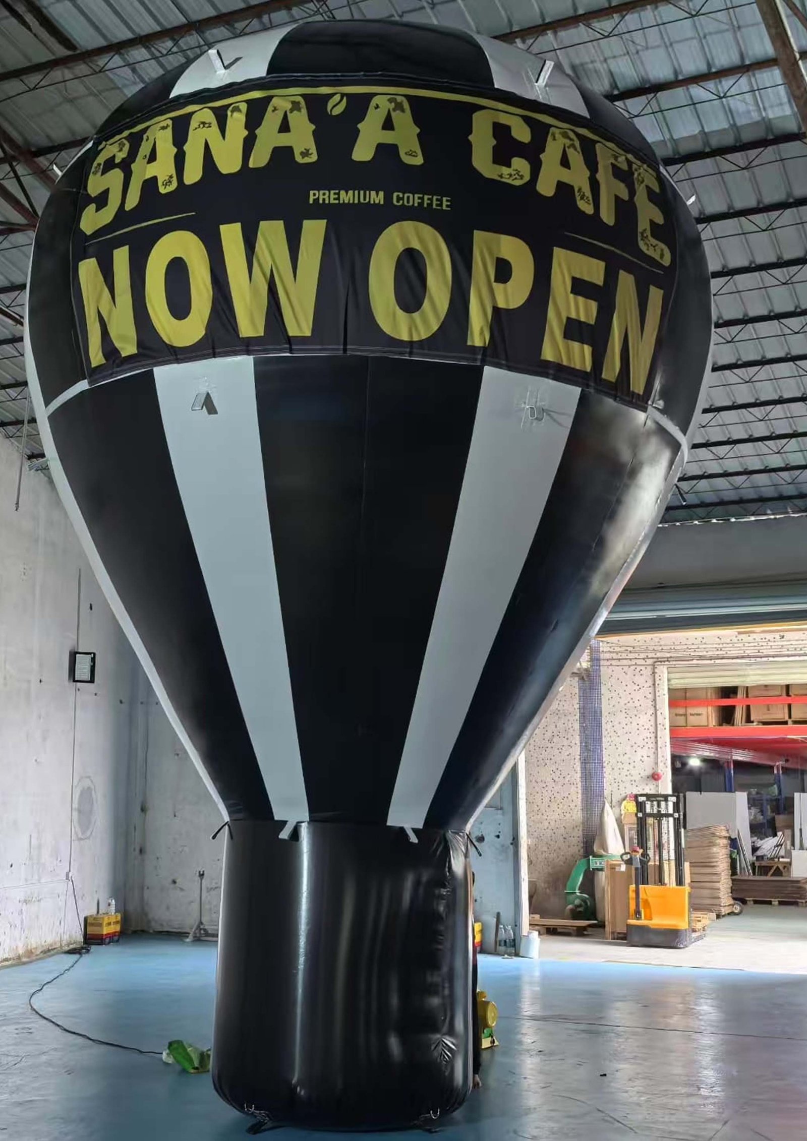 22ft Sana’a Cafe rooftop inflatable balloon