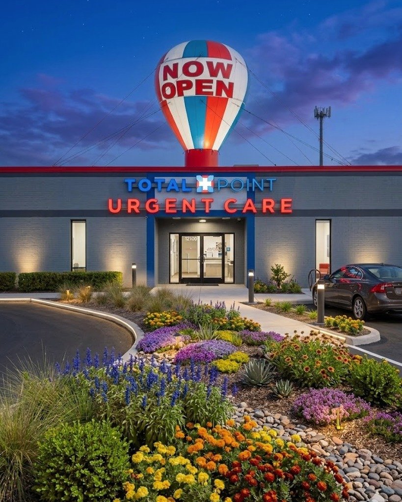 Giant advertising balloon example for outdoor storefront visibility