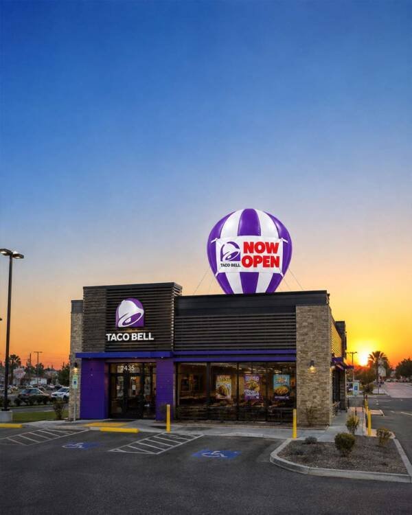 22ft Taco Bell rooftop advertising balloon